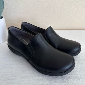 Dansko Nora Black Leather Slip On Work Clogs Women’s EU38 US7.5-8